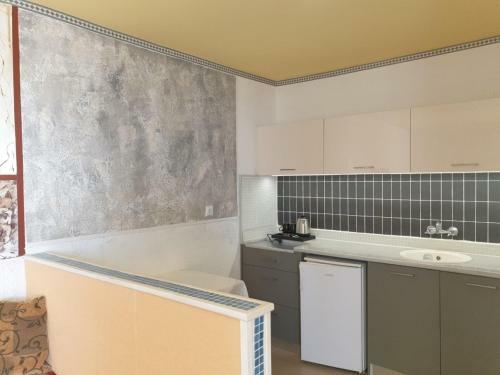 Art Deco Apartment And Studio Next To Each Other For 7 People