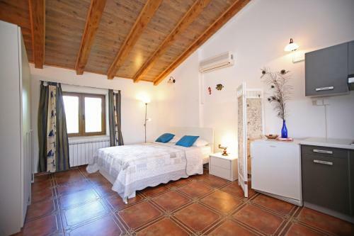 Hostal Aurora Holiday