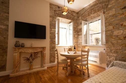 La Cantada - Renovated Apartment In Corfu Town