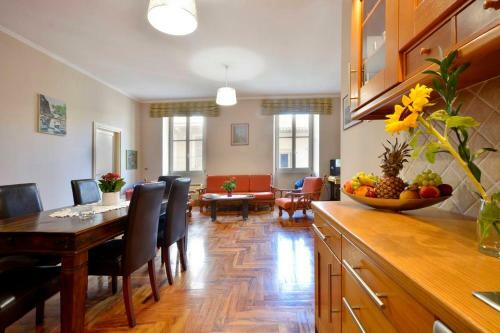 Apartamento Bright 1bd Apt At Liston Square In Corfu Old Town