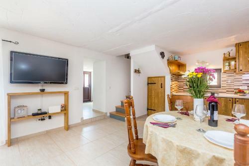 Holiday House Katica