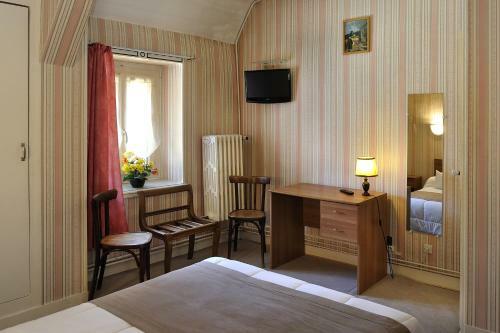 Hotel Logis Hostellerie Du Cheval Blanc