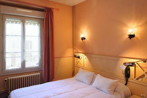 Hotel Logis Hostellerie Du Cheval Blanc