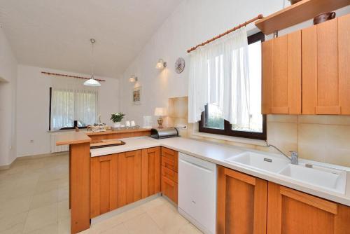 Seaside Holiday House Privlaka, Zadar - 18509