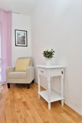 Seaside Holiday House Privlaka, Zadar - 18509