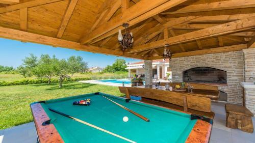 Brandneue Villa Mit Pool