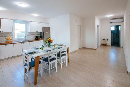 Poolincluded - Villa Privlaka