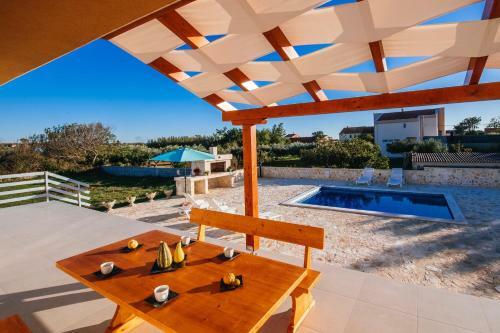 Poolincluded - Villa Privlaka