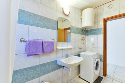 Beautiful Apartment Leut Close To The Sandy Beach