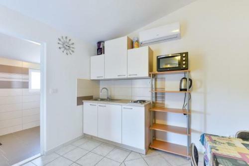 Beautiful Apartment Leut Close To The Sandy Beach