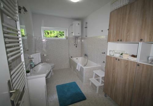 Sunshine Holiday Home