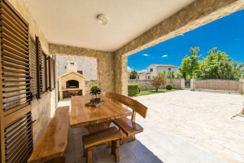 Villa Karin With Heated Pool