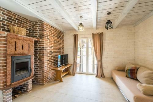Villa Karin With Heated Pool