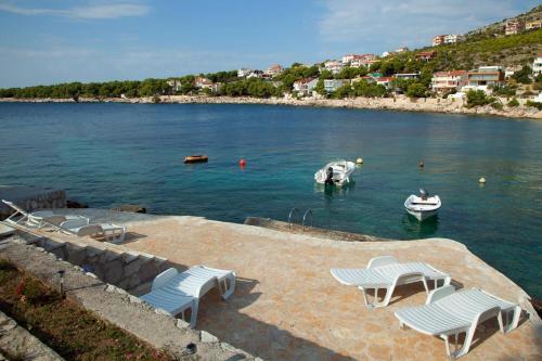 Apartments By The Sea Bilo, Primosten - 14601