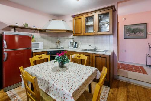 Apartment Eni Selce
