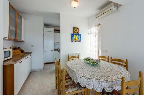 Apartment Eni Selce