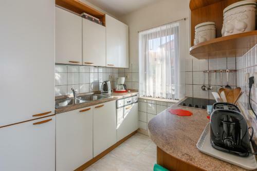 Apartment Eni Selce