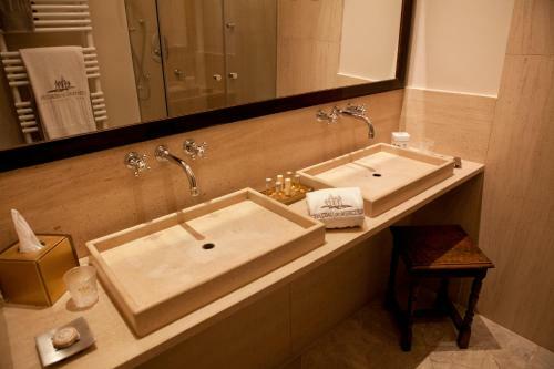 Hotel Ch�teau De Mercu�s
