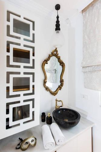 Hotel La Canea Canvas 1