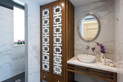 Hotel La Canea Canvas 1