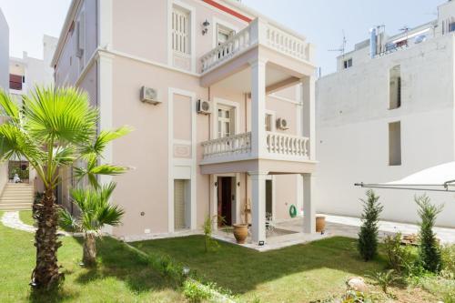 Hotel La Canea Canvas 1