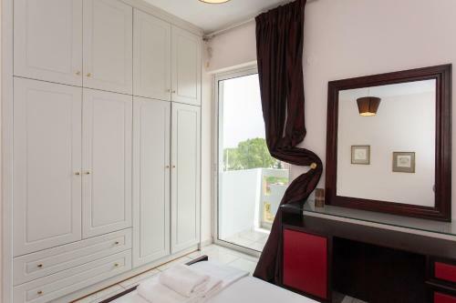 Thalassa Seaview Apartment