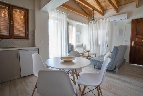 Aelia Apartments