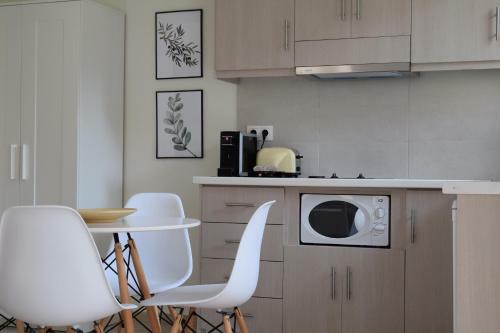 Aelia Apartments