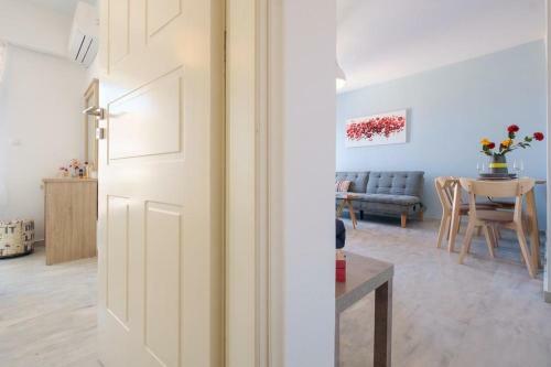Melina Apartments