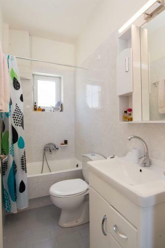 Melina Apartments