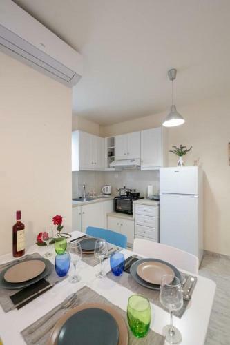 Melina Apartments