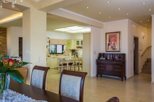 Villa Golden Hill