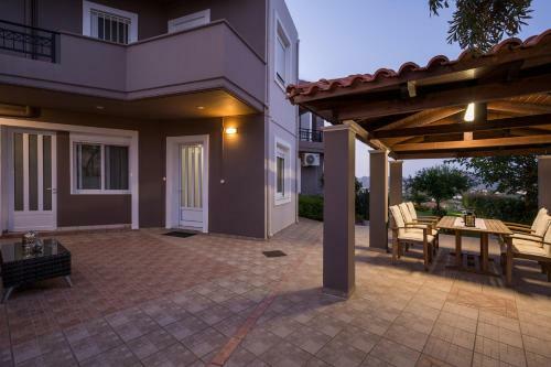 Tholos Apartments