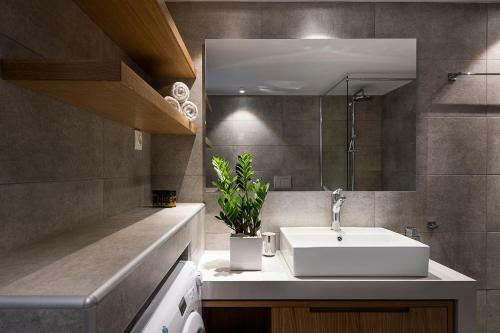 West City Apartment