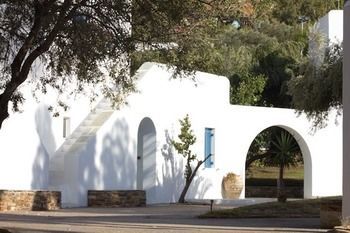 Hotel Far Out Village
