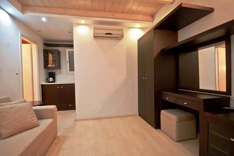 Hotel Aeolis
