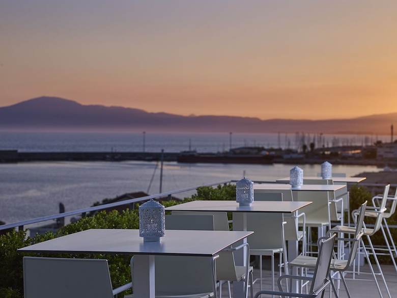 Hotel Pharae Palace