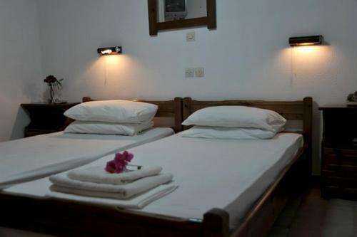 Elli Studios & Apartments