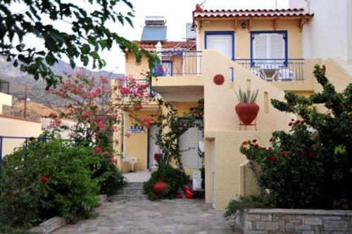 Elli Studios & Apartments