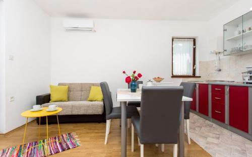 Apartman Brozni?