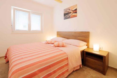 Apartment In Silo - Insel Krk 39710