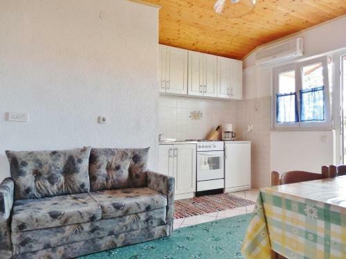 Apartments Makic - With Parking