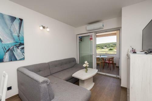Rea Beachfront Apartments