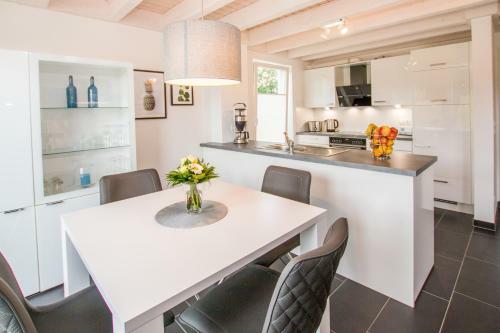 Ferienhaus Hafenkante Mit Sky, Netflix