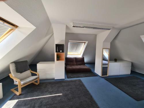 5 Bedroom Private Apartment With Lounge