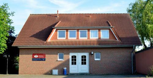 Hostal Messeappartementhaus Bockenem Direkt An Der A7