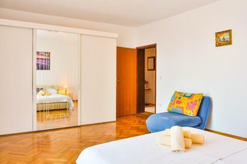Holiday House Larma
