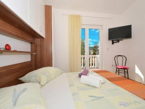 Apartments By The Sea Rogoznica - 12246