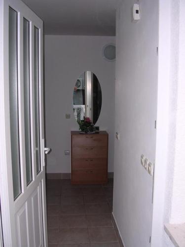 Apartments By The Sea Rogoznica - 12246