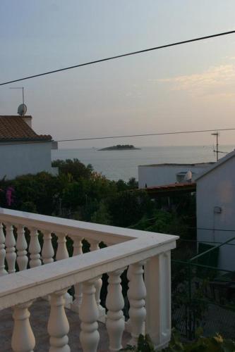 Apartments By The Sea Rogoznica - 12246